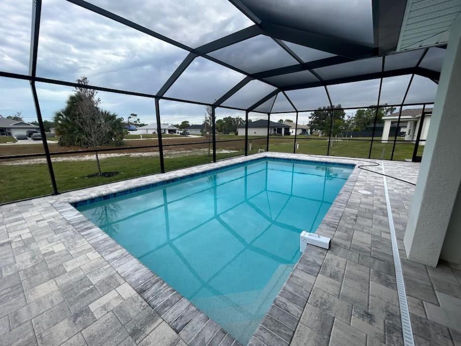 New With Heated Saltwater Pool! Ideal For 2 Families! Villa Cape Coral Eksteriør bilde